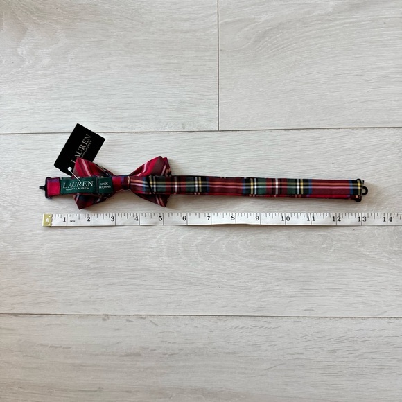 NWT Lauren Ralph Lauren Boys Classic Tartan Silk Bow Tie - Picture 6 of 6